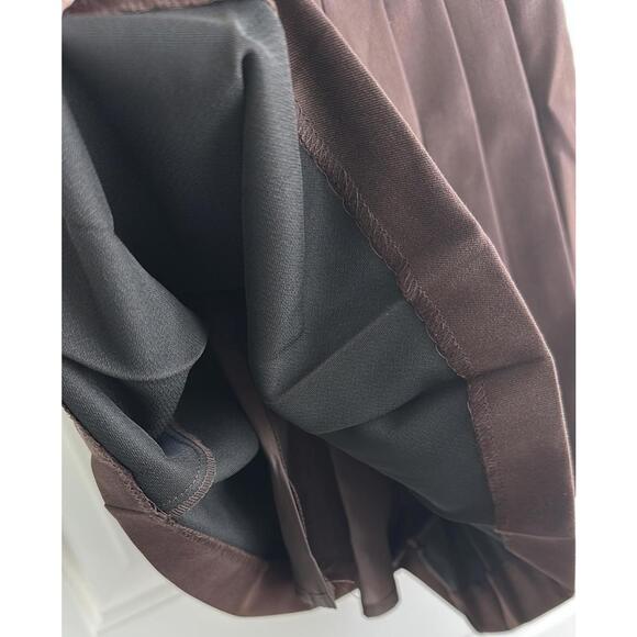 Nasty Gal Tailored Pleated Hem V-Neck Sleeveless Playsuit Brown NWT Size 6 - Picture 6 of 9